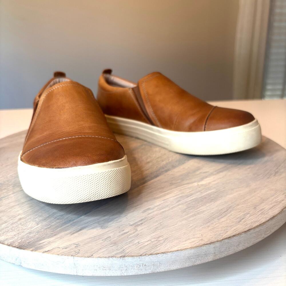 Taos Twin Gore Lux Leather Slip On Sneakers Cognac Brown Women's US 8.5 Comfort